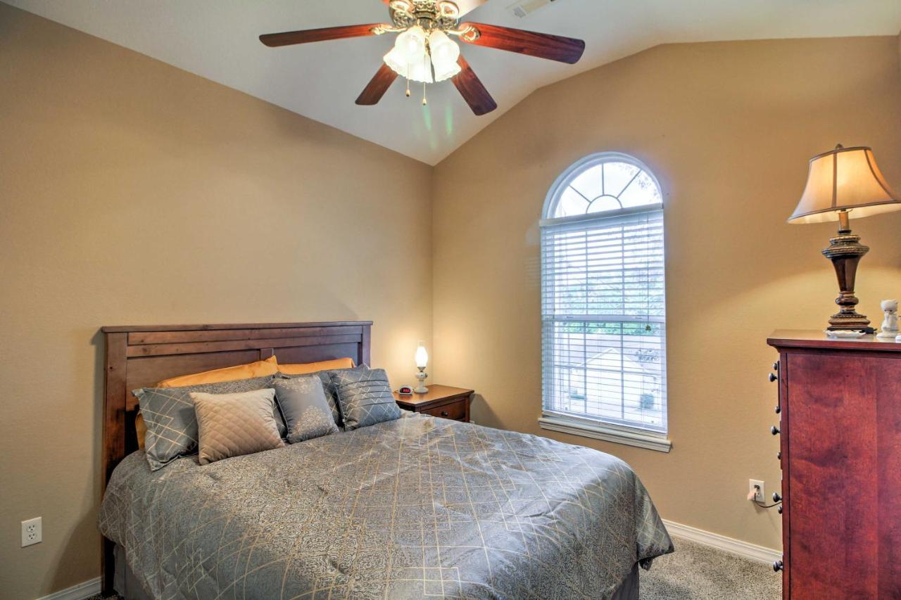 Branson Home With Deck Walk To The Strip And Creek! Exterior foto
