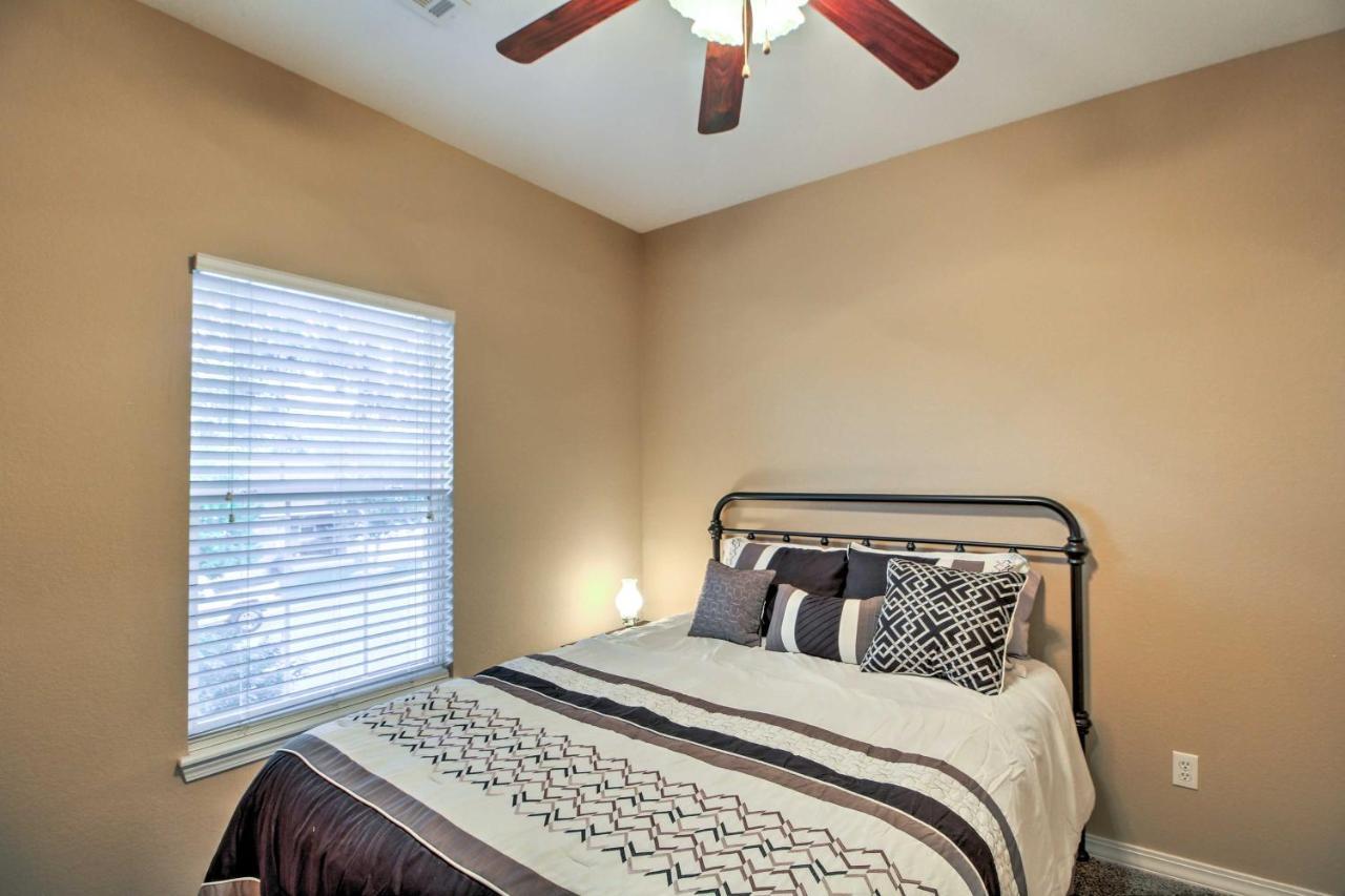 Branson Home With Deck Walk To The Strip And Creek! Exterior foto