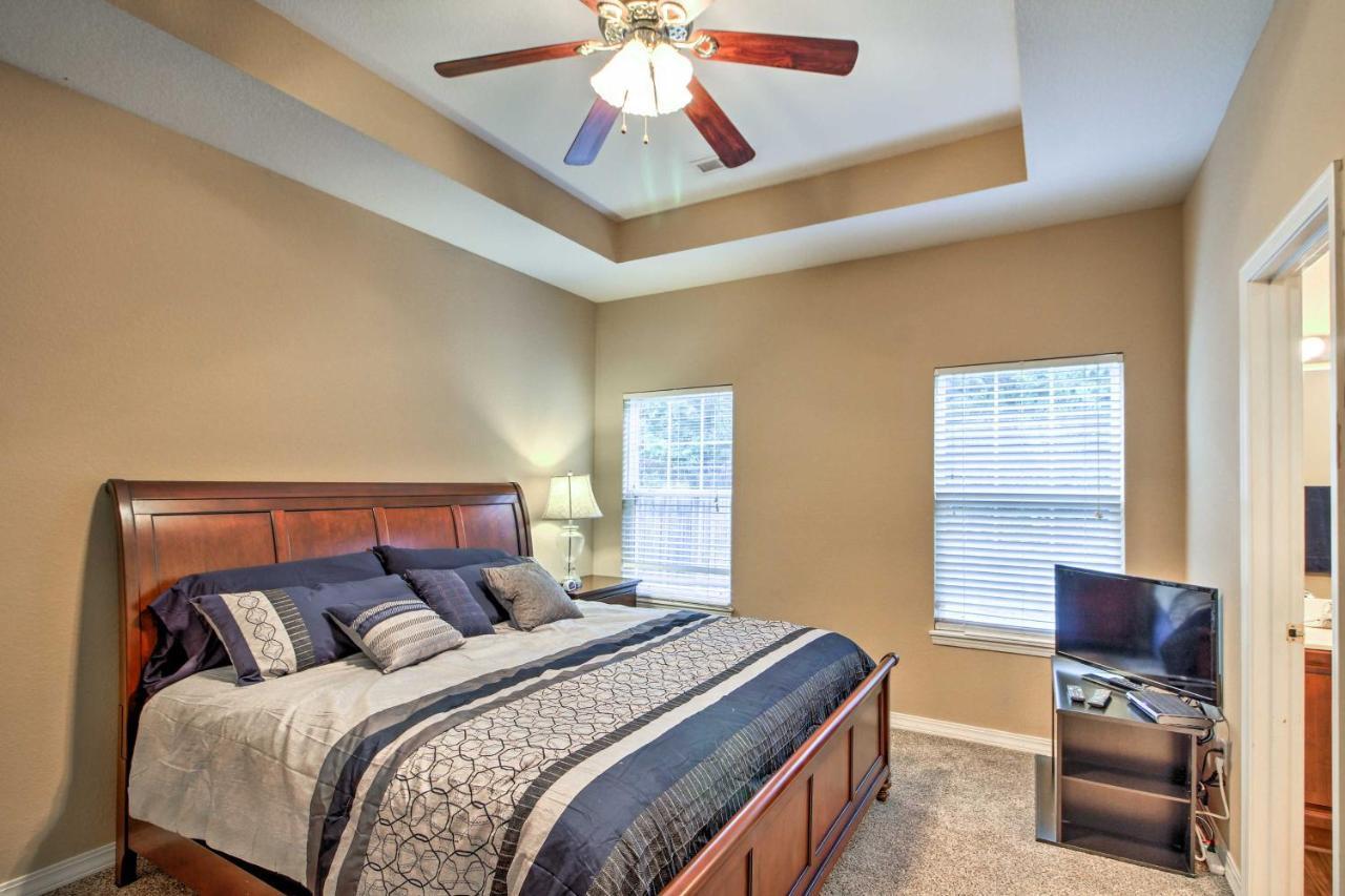 Branson Home With Deck Walk To The Strip And Creek! Exterior foto